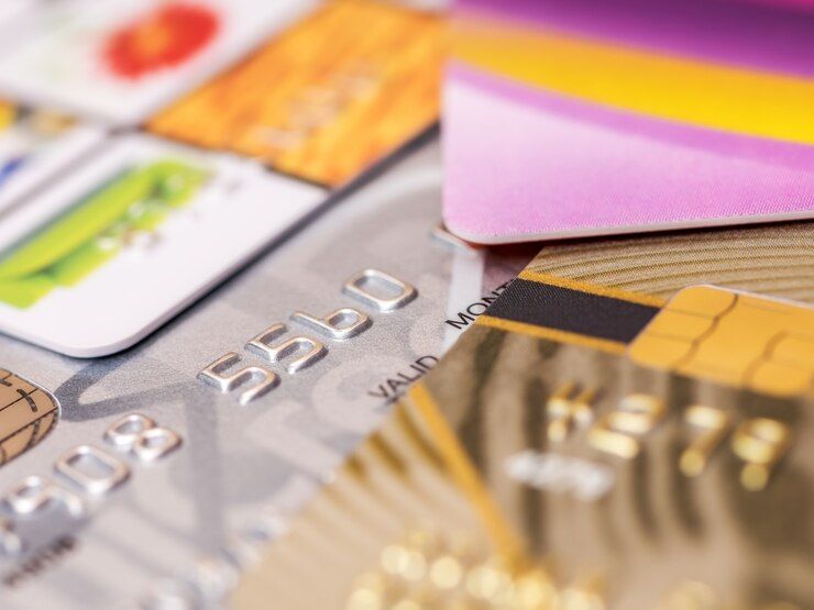 Taxas e Juros no Cartão de Crédito: Evitando Surpresas na Fatura